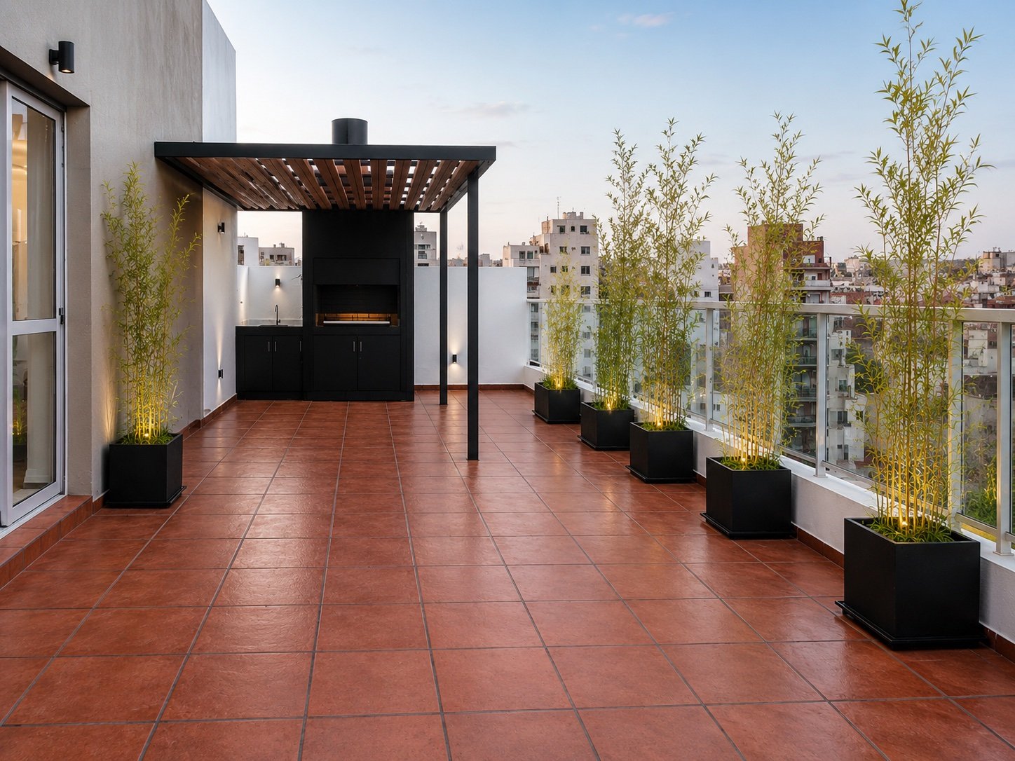 Terraza con parrilla y pérgola del edificio Pacheco 2910